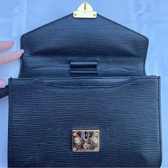 Versace Black Leather Wristlet Clutch Vintage with lock & key - Picture 11 of 17